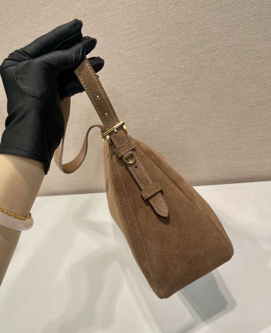 Prada 1BC228 Prada Aim¨¨e Large suede shoulder bag Brown