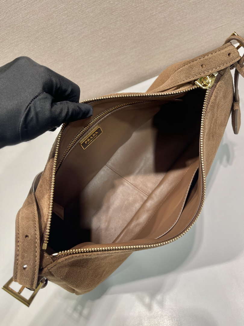 Prada 1BC228 Prada Aim¨¨e Large suede shoulder bag Brown