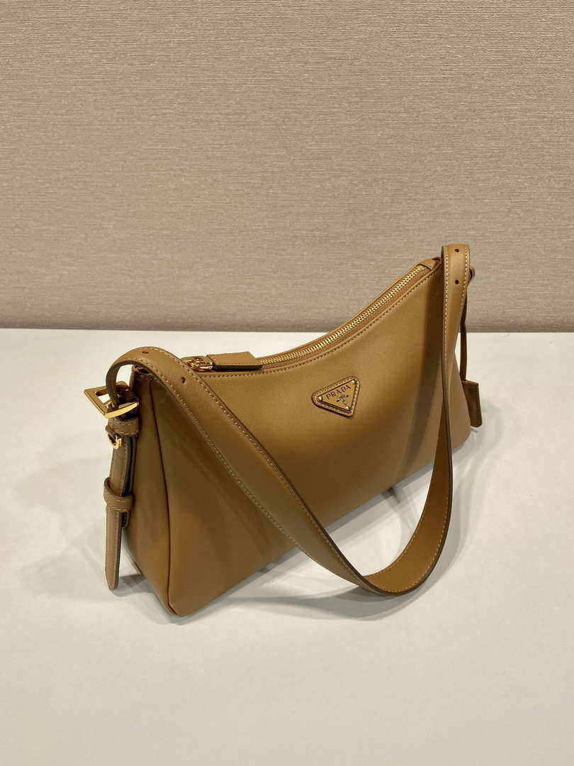 Prada 1BC229 Prada Aim¨¨e Medium leather shoulder bag Brown