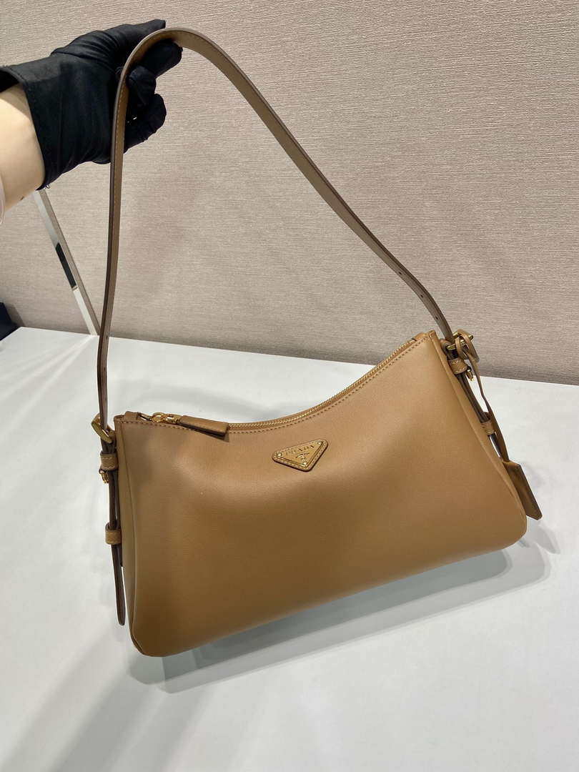 Prada 1BC229 Prada Aim¨¨e Medium leather shoulder bag Brown