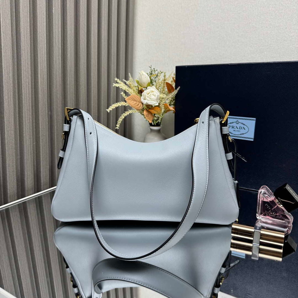 Prada 1BC229 Prada Aim¨¨e Medium leather shoulder bag Light Blue