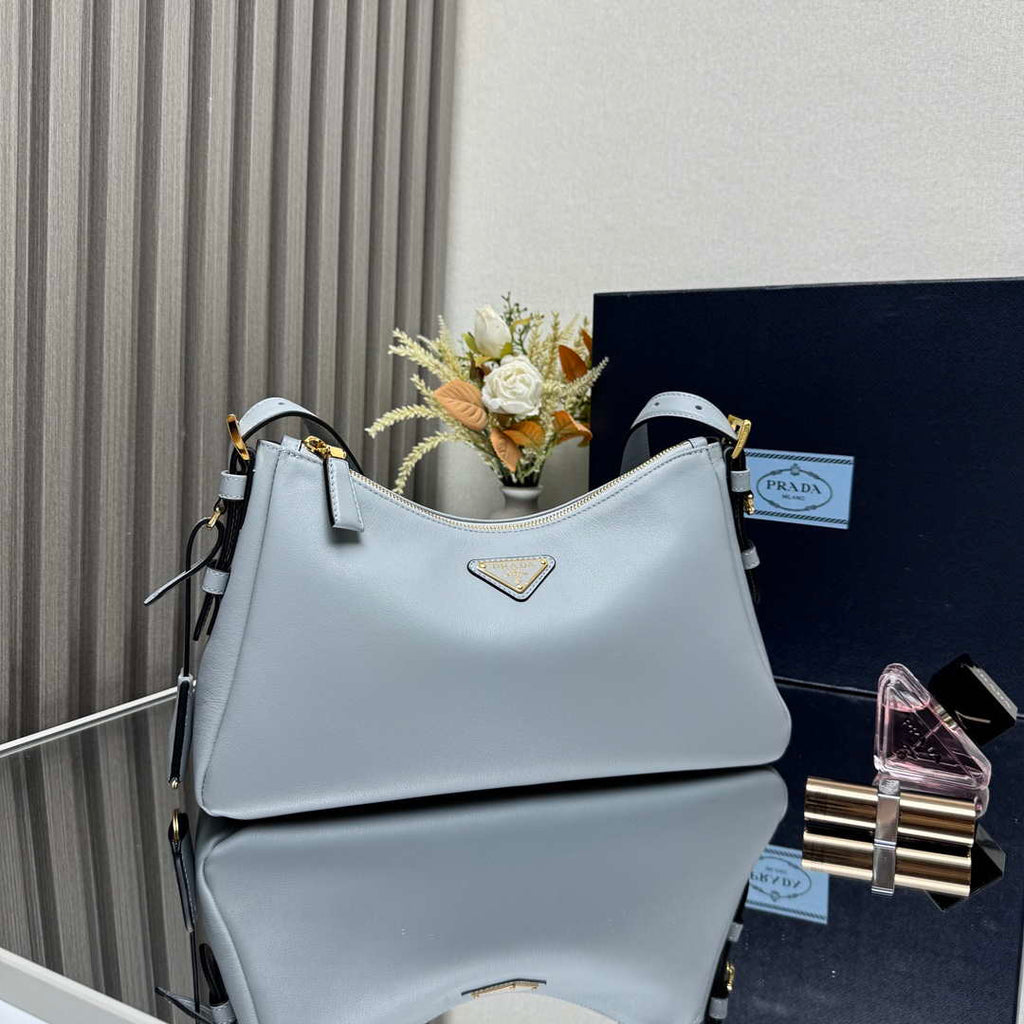 Prada 1BC229 Prada Aim¨¨e Medium leather shoulder bag Light Blue