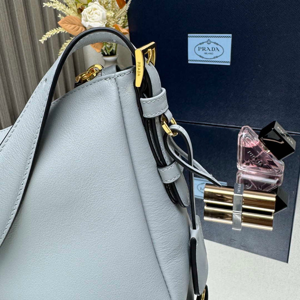 Prada 1BC229 Prada Aim¨¨e Medium leather shoulder bag Light Blue