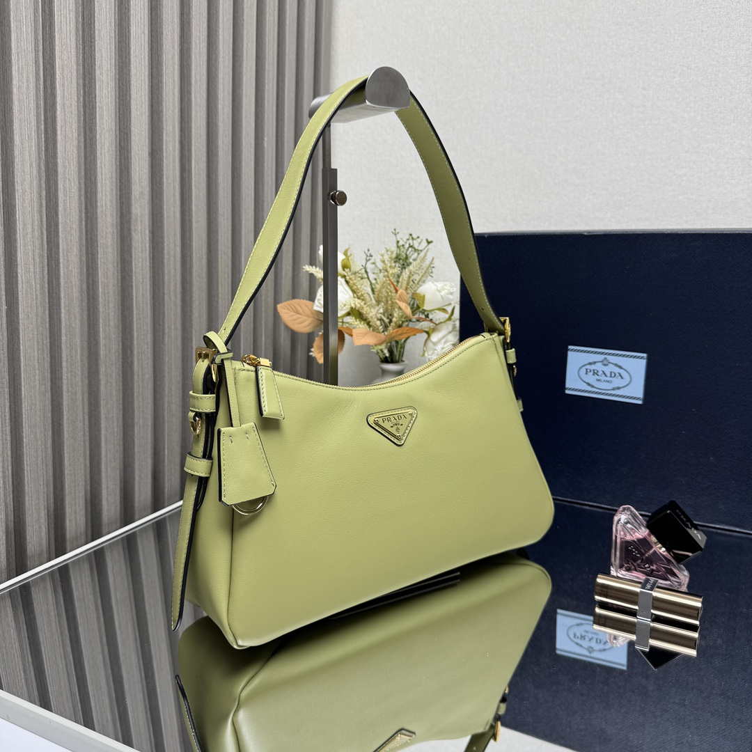 Prada 1BC229 Prada Aim¨¨e Medium leather shoulder bag Light Green