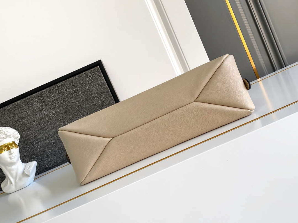 Prada 1BC229 Prada Aim¨¨e Medium leather shoulder bag Sand