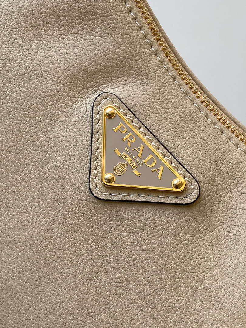 Prada 1BC229 Prada Aim¨¨e Medium leather shoulder bag Sand