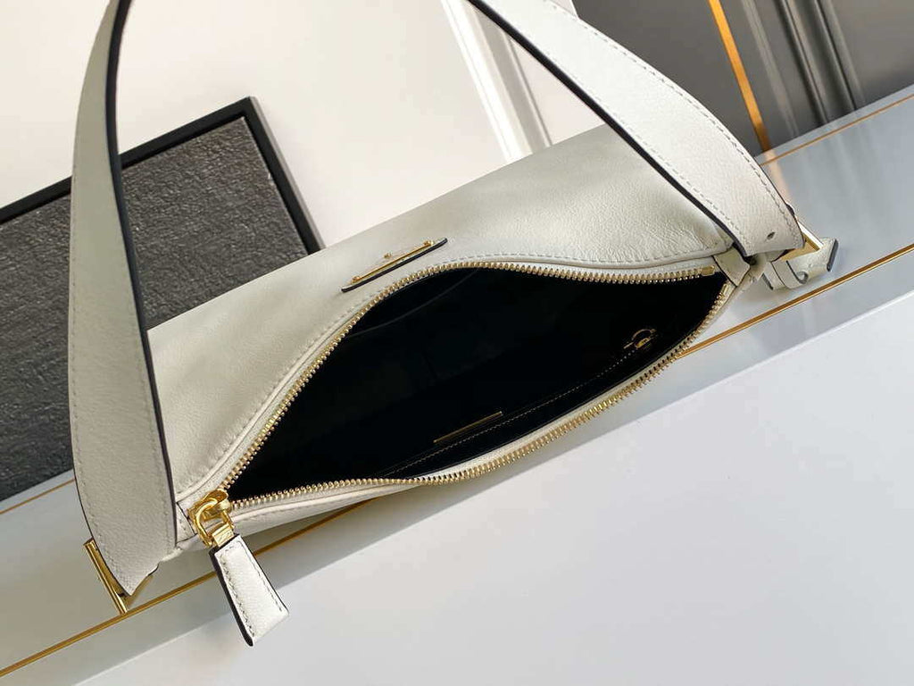 Prada 1BC229 Prada Aim¨¨e Medium leather shoulder bag White