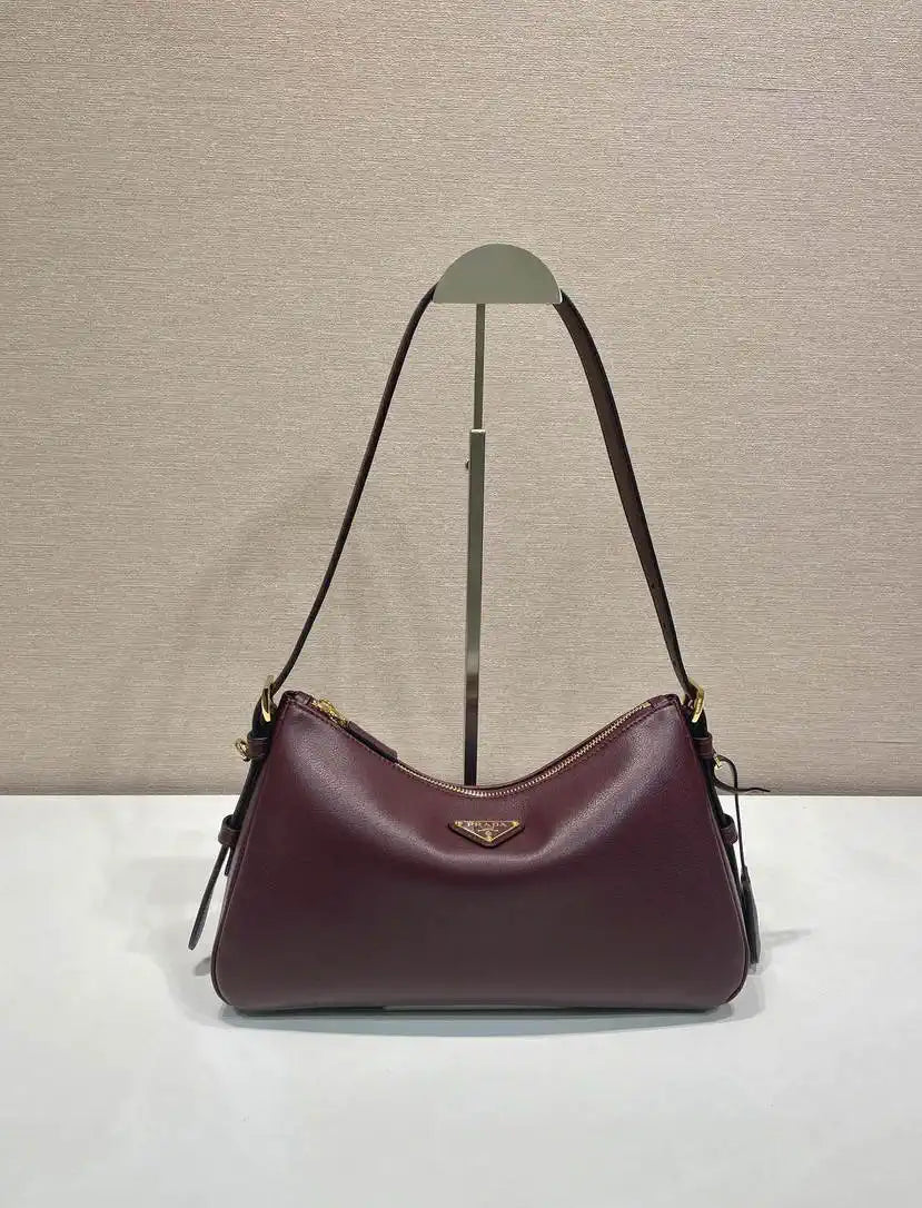 Prada 1BC229 Prada Aim¨¨e Medium Patent leather shoulder bag Wine Red