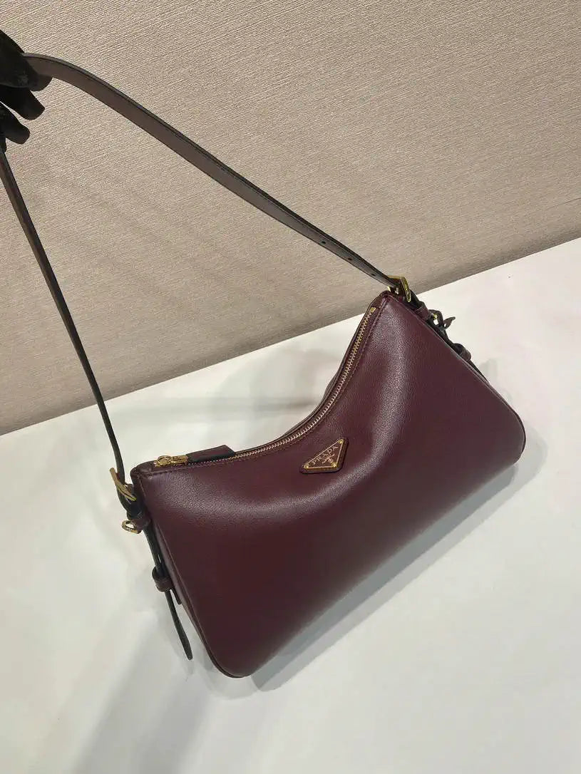 Prada 1BC229 Prada Aim¨¨e Medium Patent leather shoulder bag Wine Red