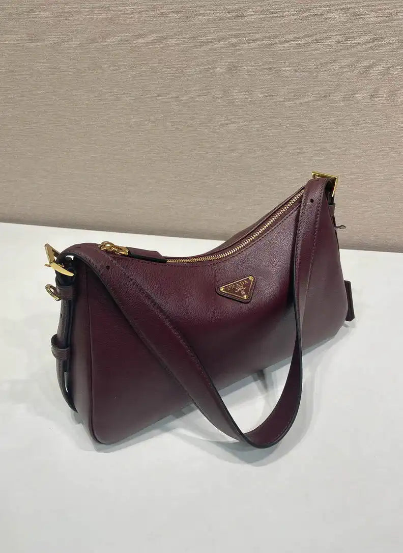 Prada 1BC229 Prada Aim¨¨e Medium Patent leather shoulder bag Wine Red