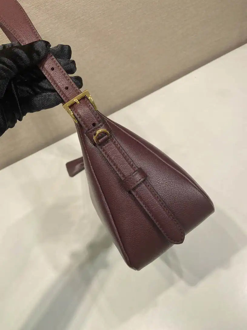 Prada 1BC229 Prada Aim¨¨e Medium Patent leather shoulder bag Wine Red