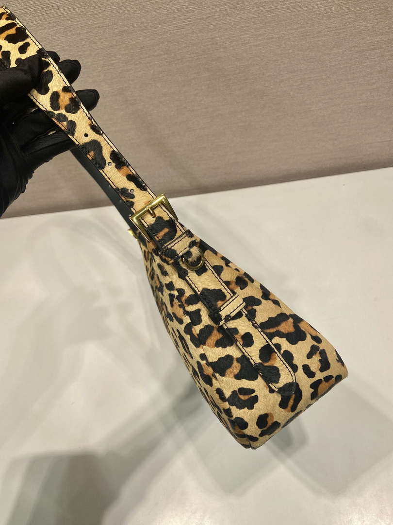 Prada 1BC229 Prada Aim¨¨e Medium printed Leopard leather shoulder bag