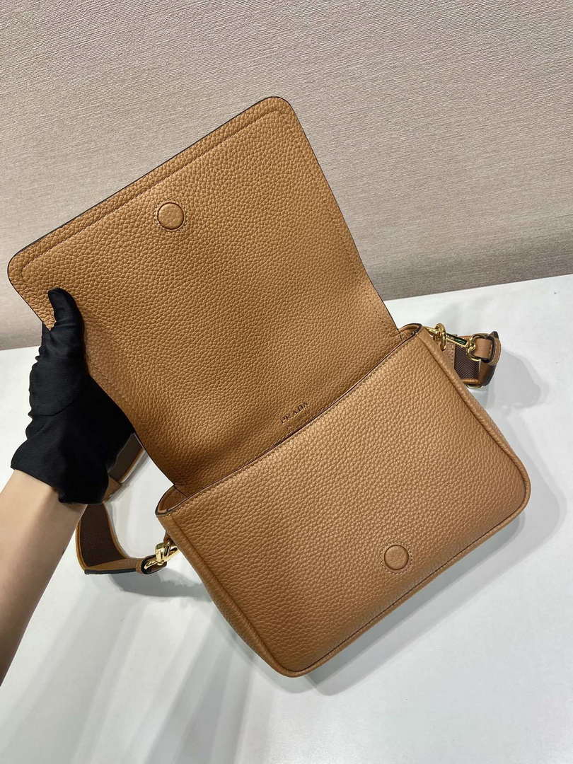 Prada 1BD314 Leather shoulder bag Brown