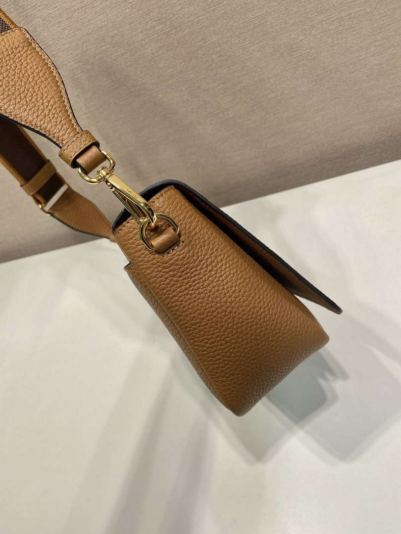 Prada 1BD314 Leather shoulder bag Brown