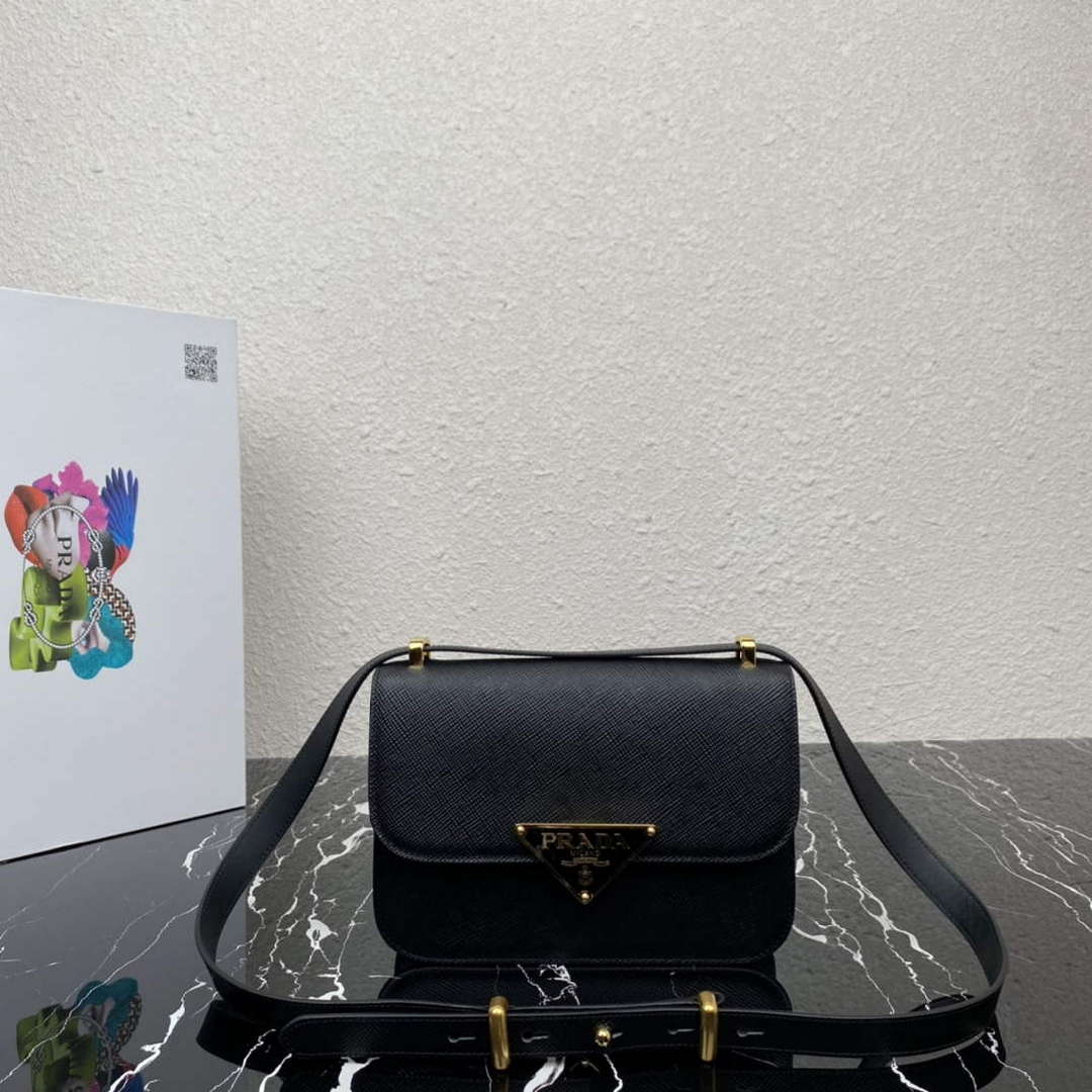 Prada 1BD320 Prada Embl¨¨me Saffiano Shoulder Bag Black