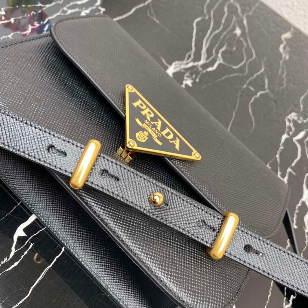 Prada 1BD320 Prada Embl¨¨me Saffiano Shoulder Bag Black