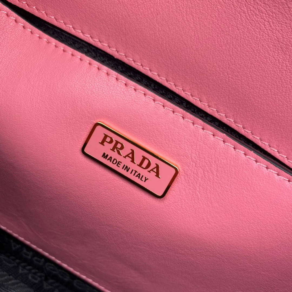 Prada 1BD320 Prada Embl¨¨me Saffiano Shoulder Bag Pink