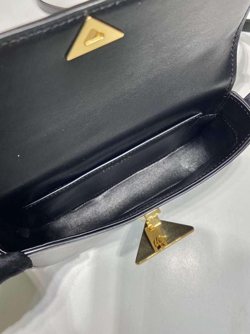 Prada 1BD339 Leather Shoulder Bag Black - Default Title - View 8