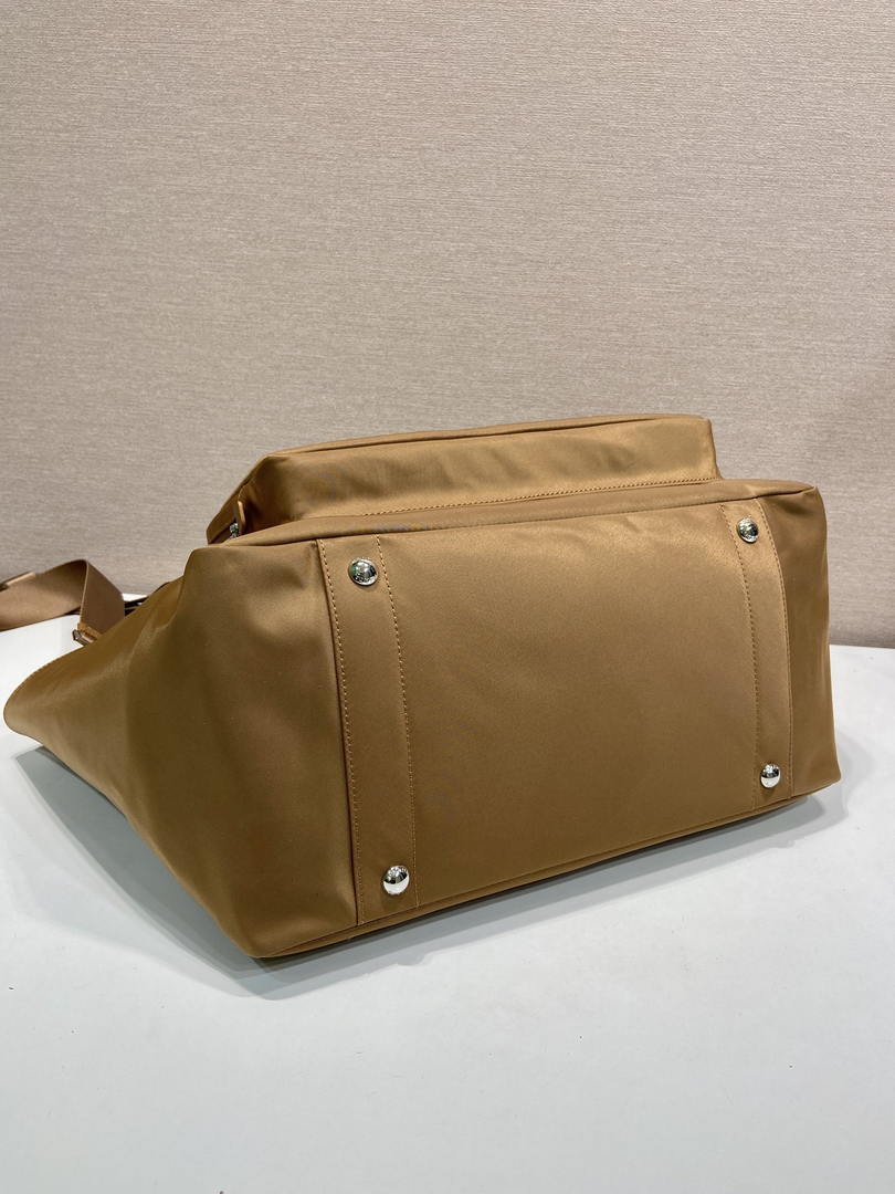 Prada  1BG102_RV44_F0002_V_OOO Re-Nylon baby bag Camel