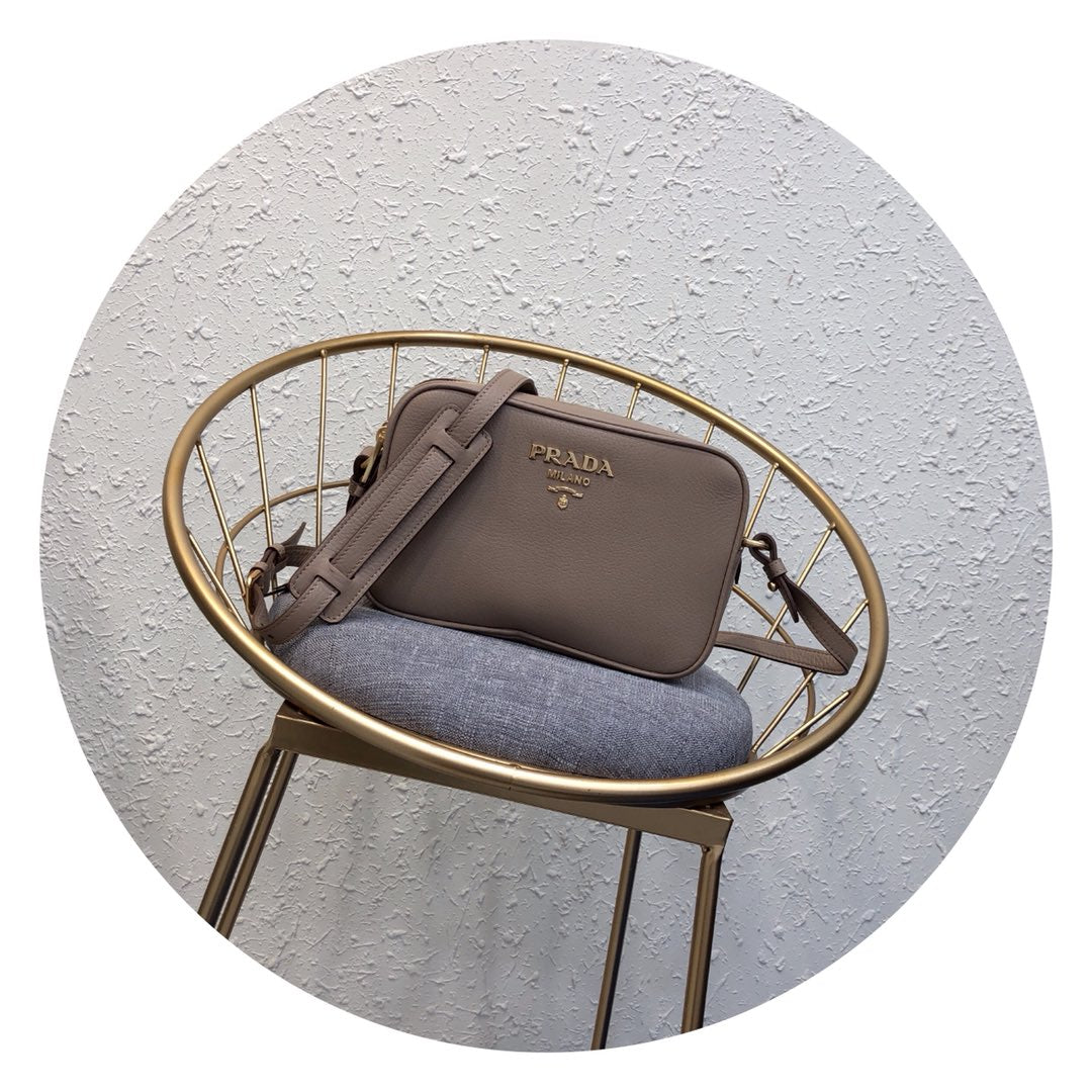 Prada 1BH082 Leather bag with shoulder strap Light Pink Gold