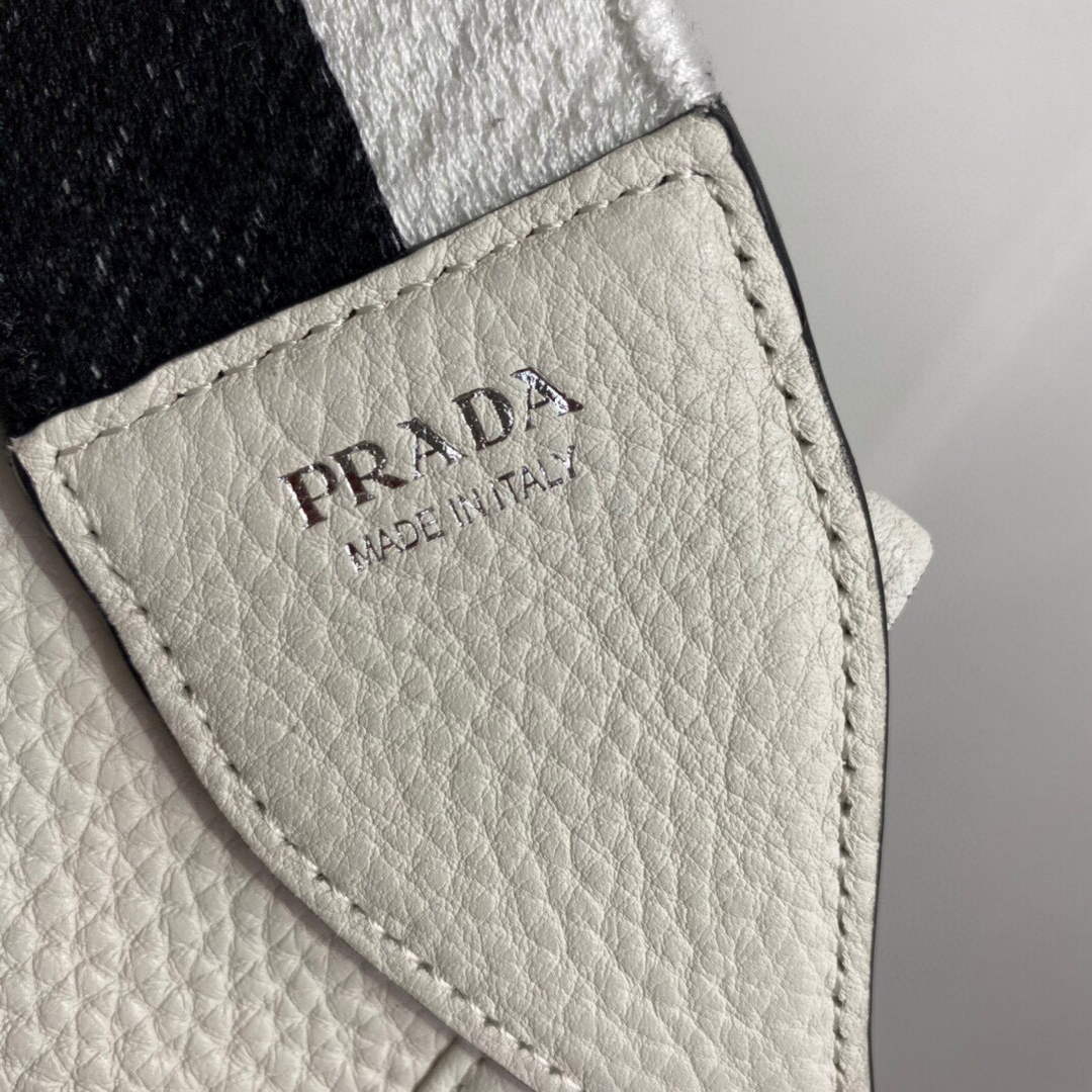 Prada 1BH191 Leather mini shoulder bag White