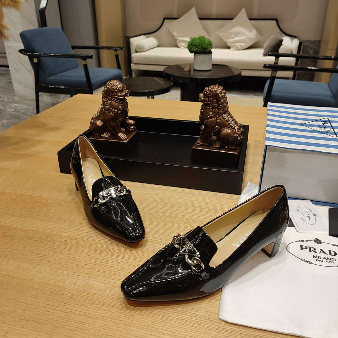Prada 1D193N Patent Leather Loafers 50 mm Heel P67324