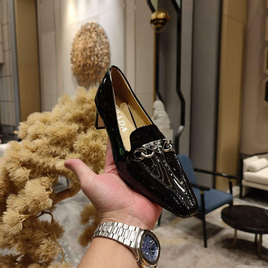 Prada 1D193N Patent Leather Loafers 50 mm Heel P67324