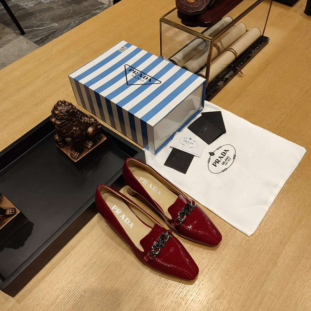 Prada 1D193N Patent Leather Loafers 50 mm Heel P67325