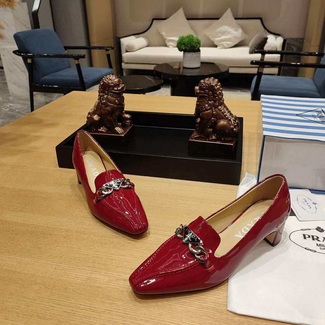 Prada 1D193N Patent Leather Loafers 50 mm Heel P67325