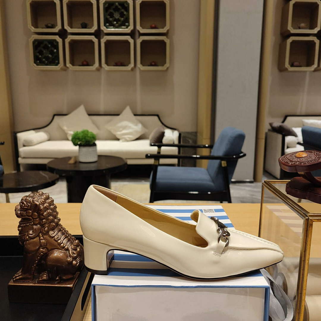 Prada 1D193N Patent Leather Loafers 50 mm Heel P67326