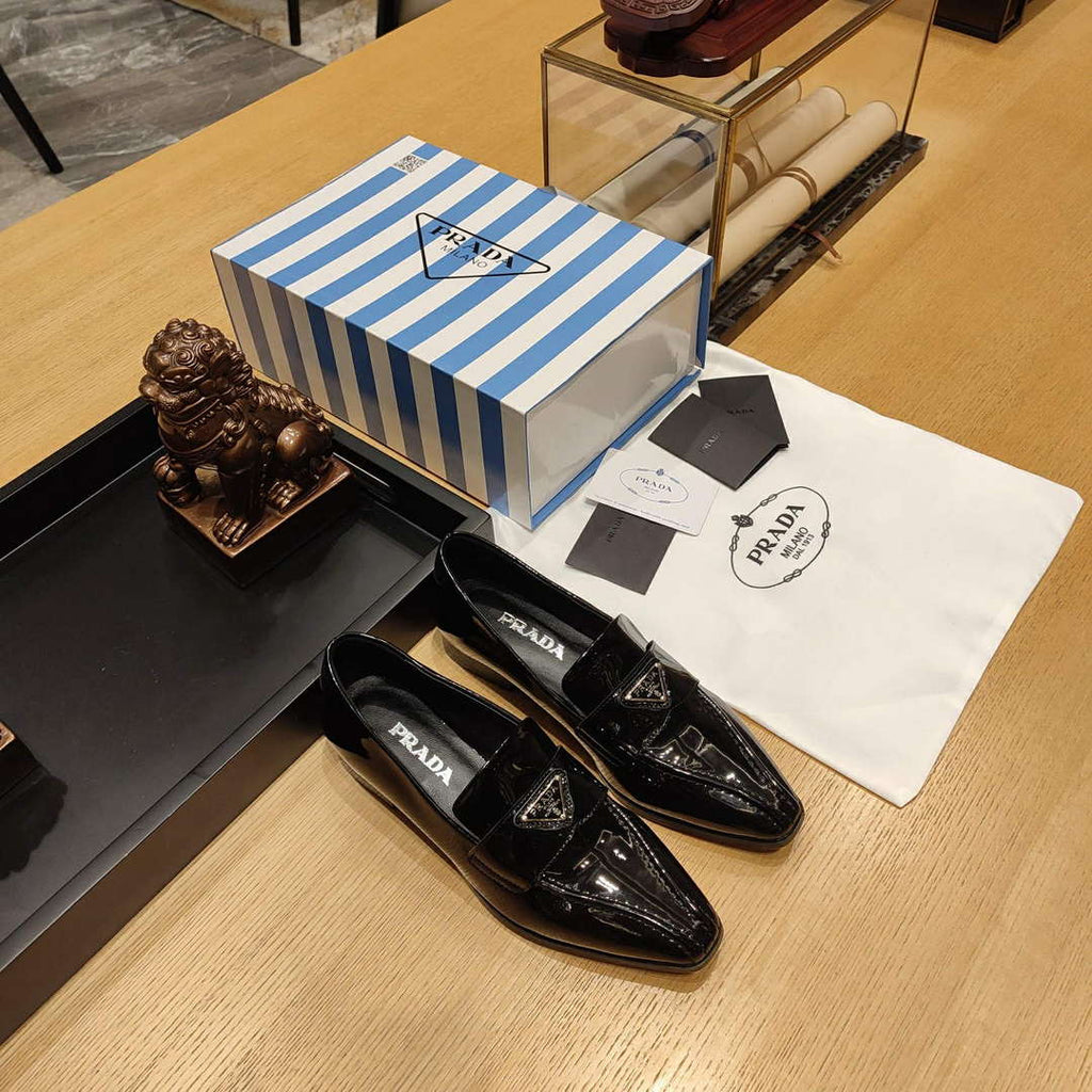 Prada 1D193N Patent Leather Loafers P67320