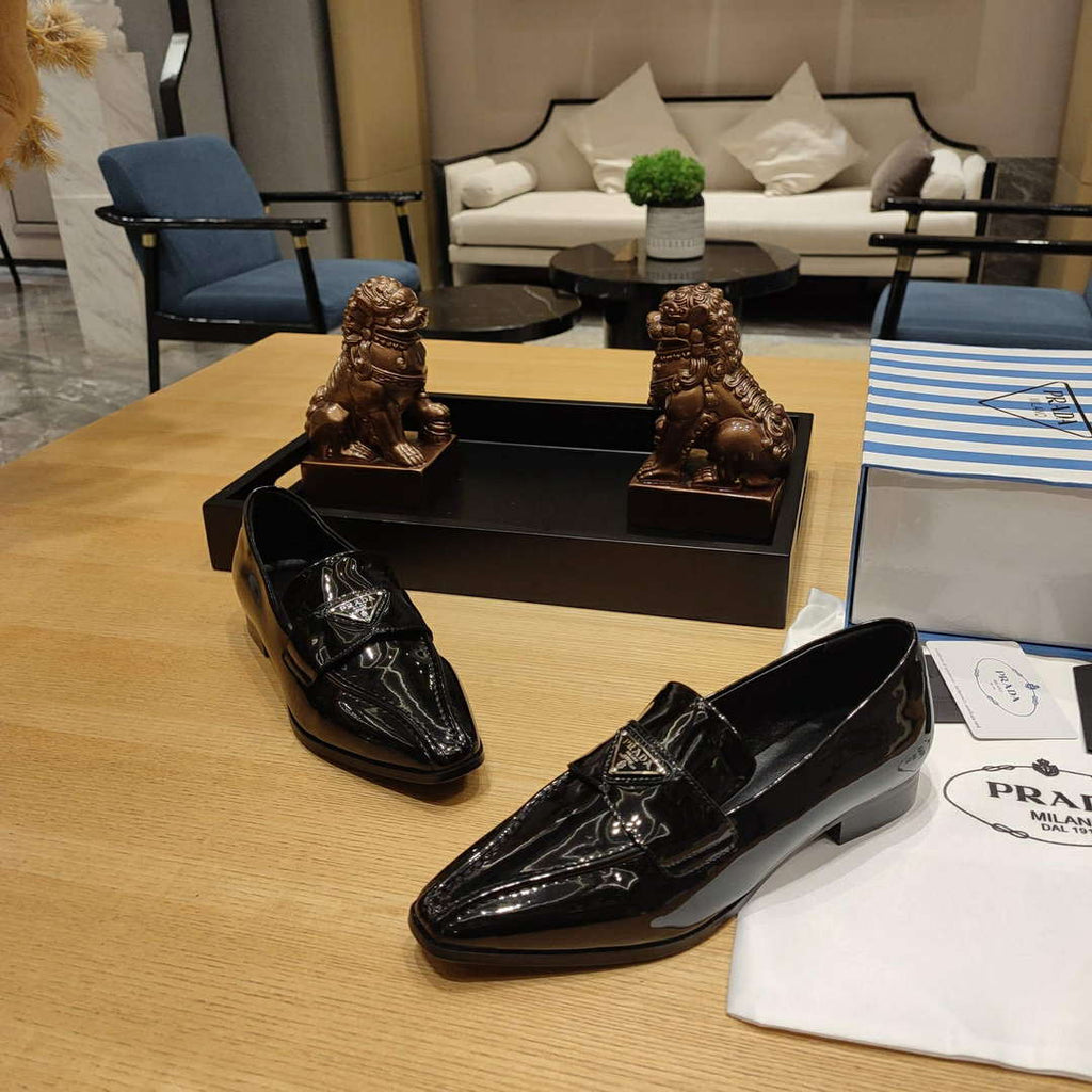 Prada 1D193N Patent Leather Loafers P67320