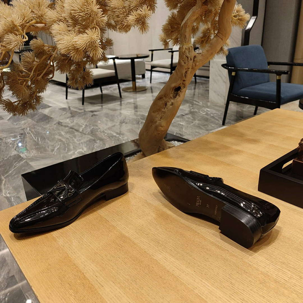 Prada 1D193N Patent Leather Loafers P67320