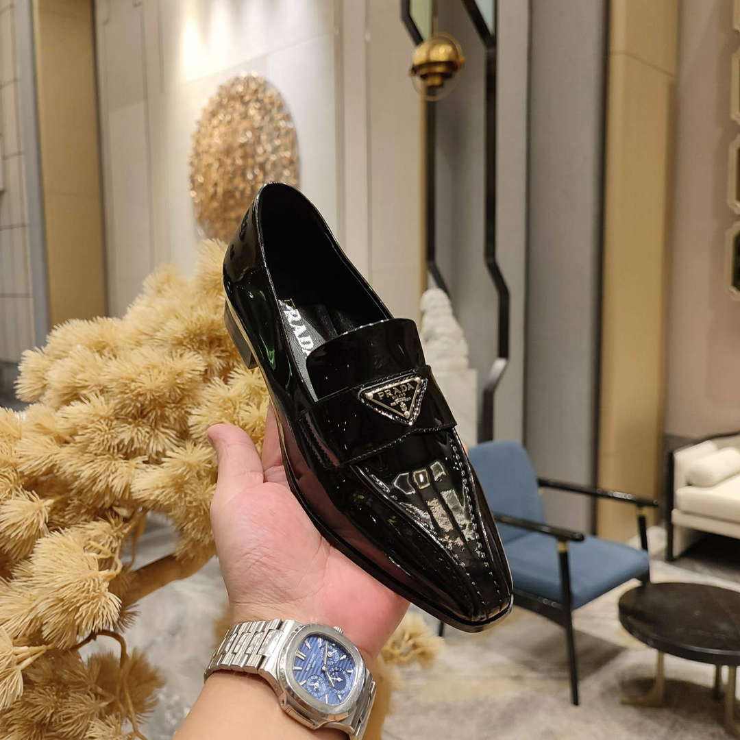 Prada 1D193N Patent Leather Loafers P67320