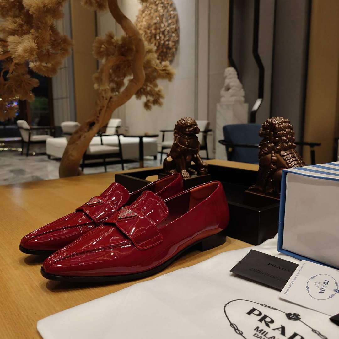 Prada 1D193N Patent Leather Loafers P67321