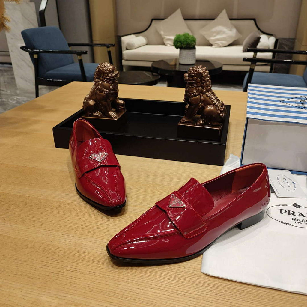Prada 1D193N Patent Leather Loafers P67321