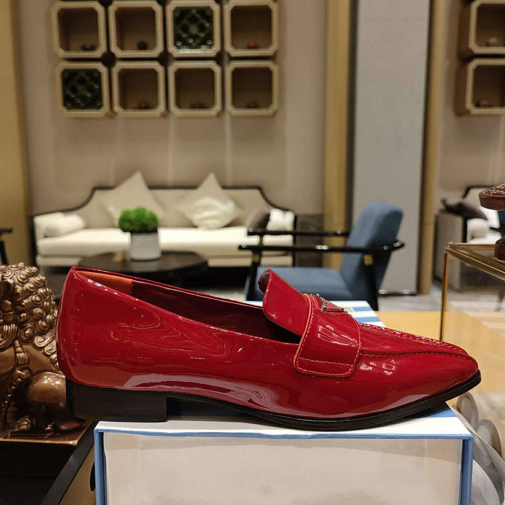 Prada 1D193N Patent Leather Loafers P67321