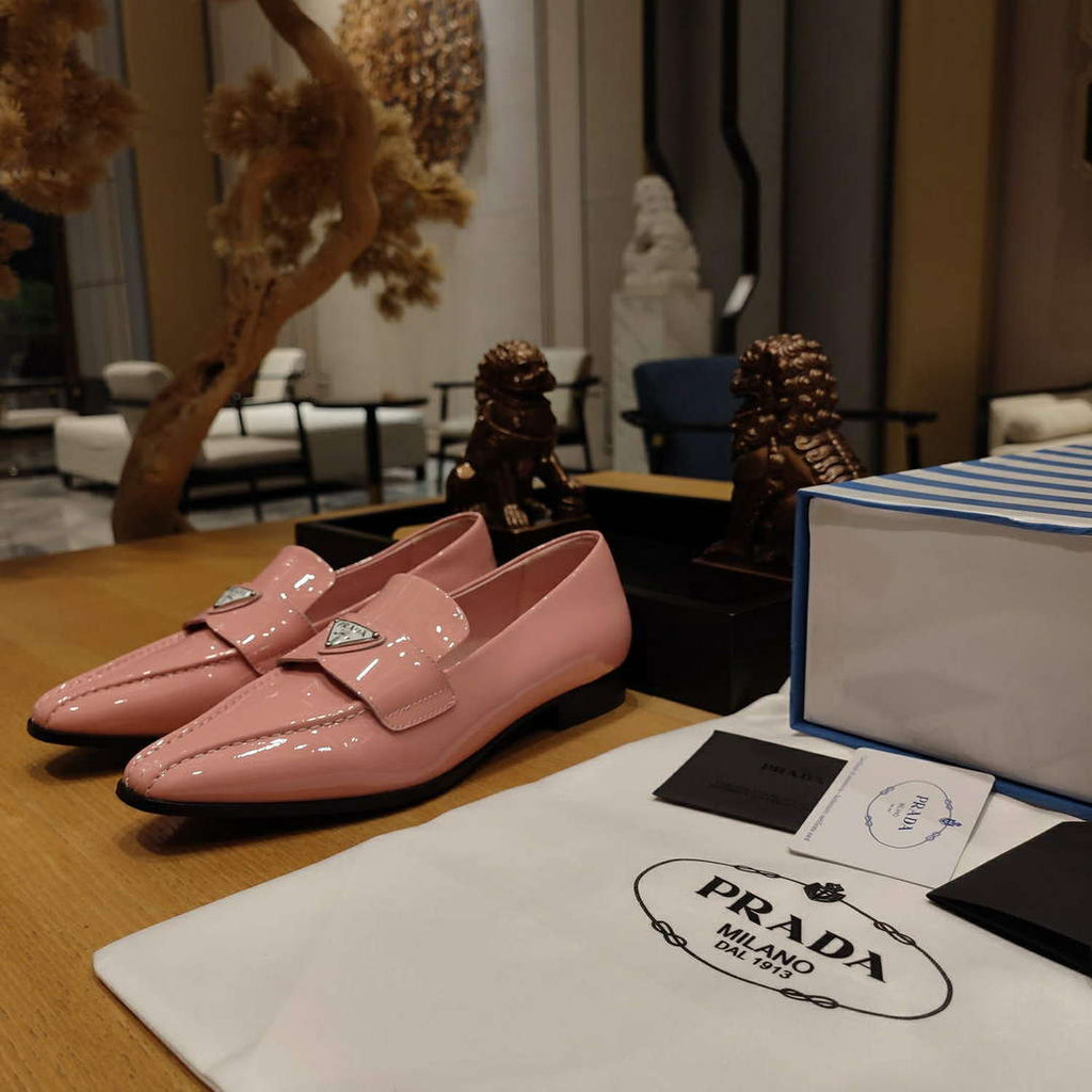 Prada 1D193N Patent Leather Loafers P67322
