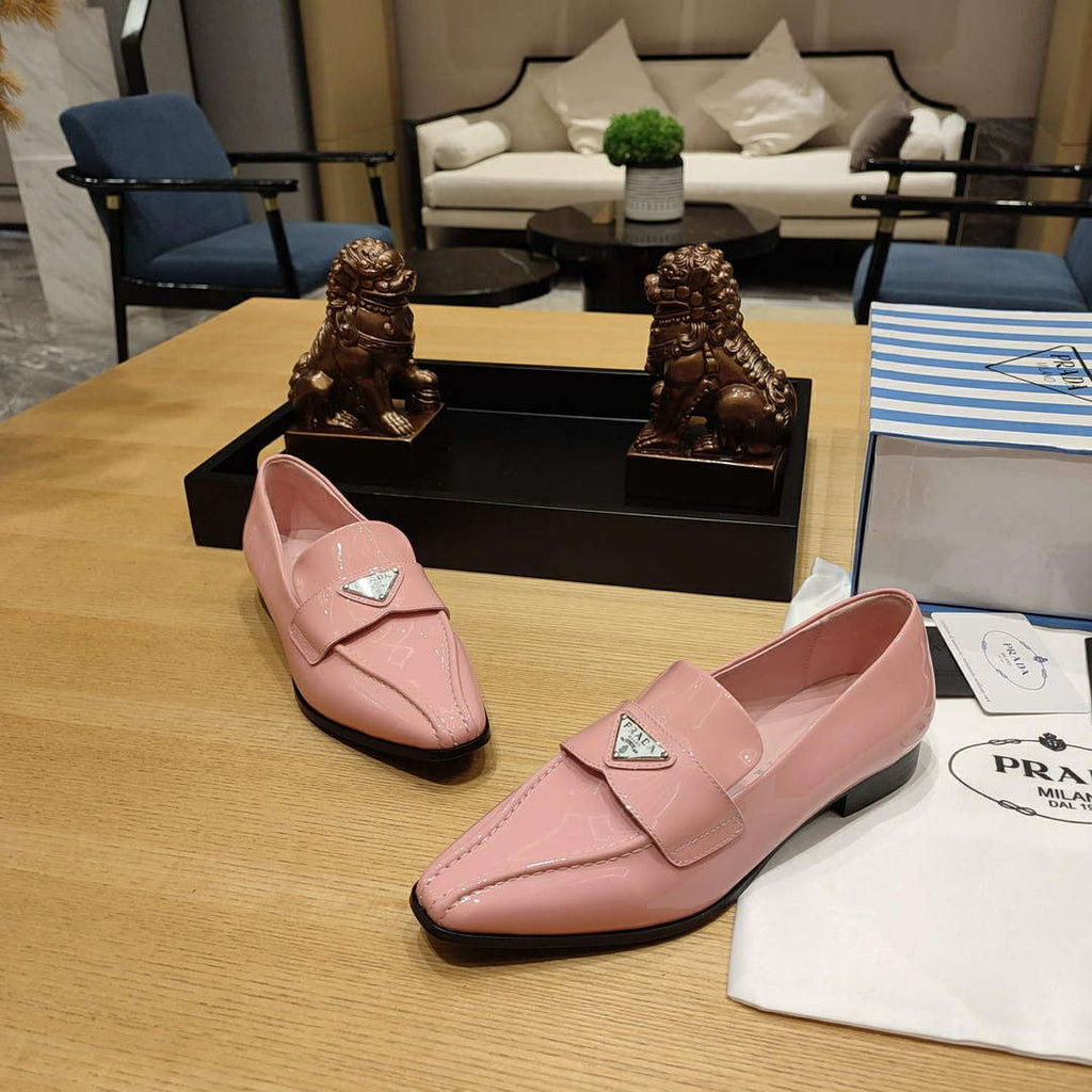 Prada 1D193N Patent Leather Loafers P67322