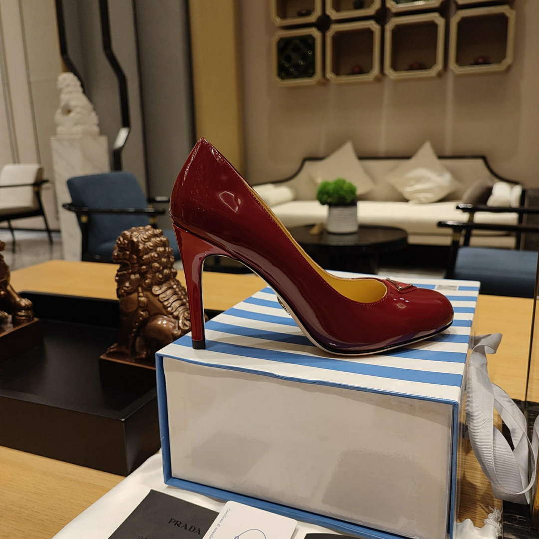 Prada 1D263N Patent Leather Pumps 95 mm Heel P67332