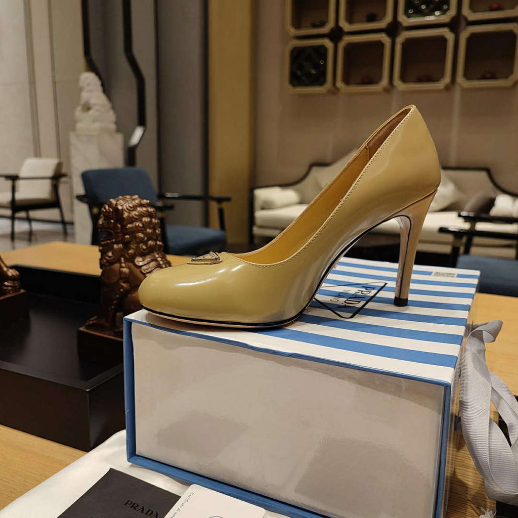Prada 1D263N Patent Leather Pumps 95 mm Heel P67333