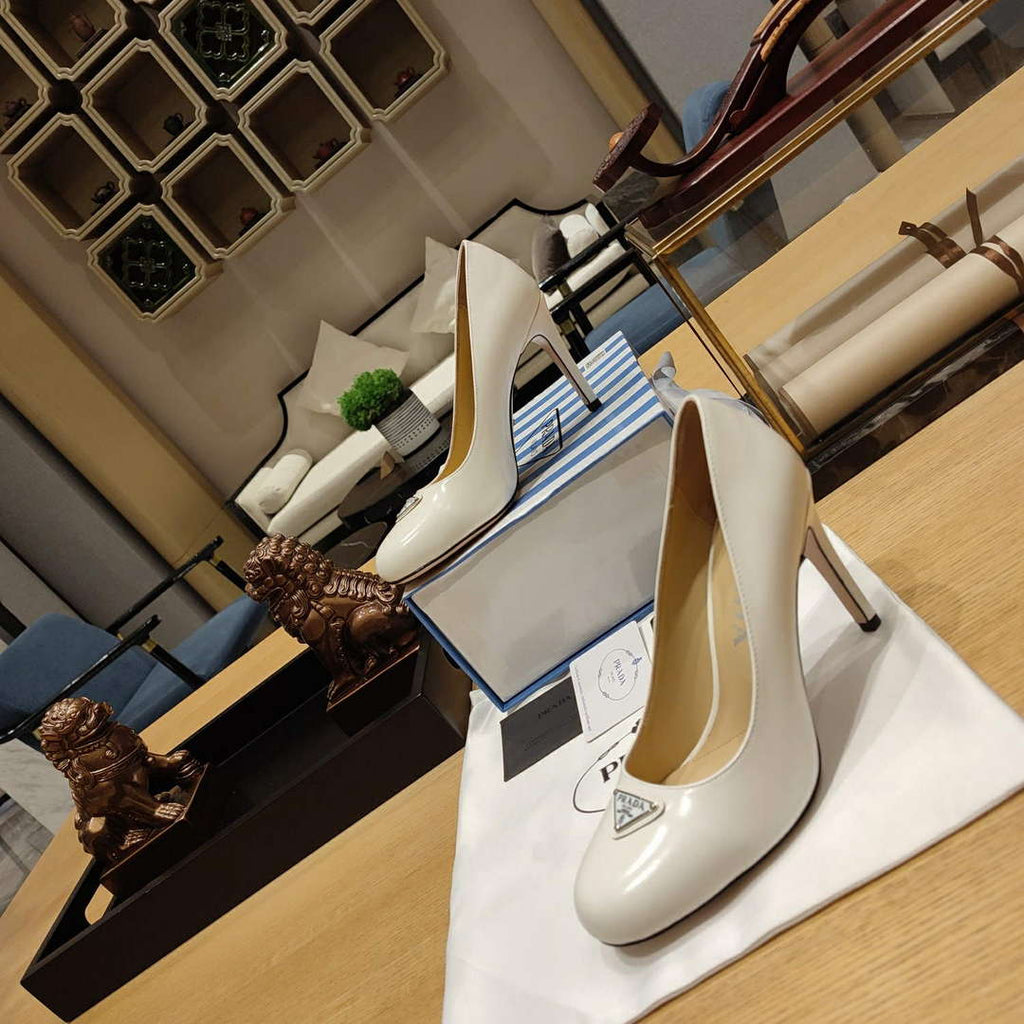 Prada 1D263N Patent Leather Pumps 95 mm Heel P67335