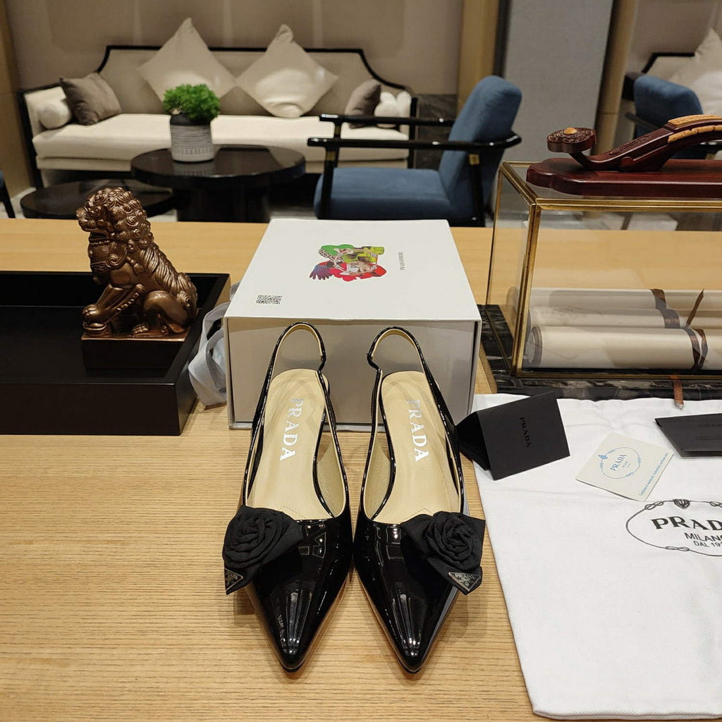 Prada 1I174N flower-appliqu¨¦ slingback pumps P78560