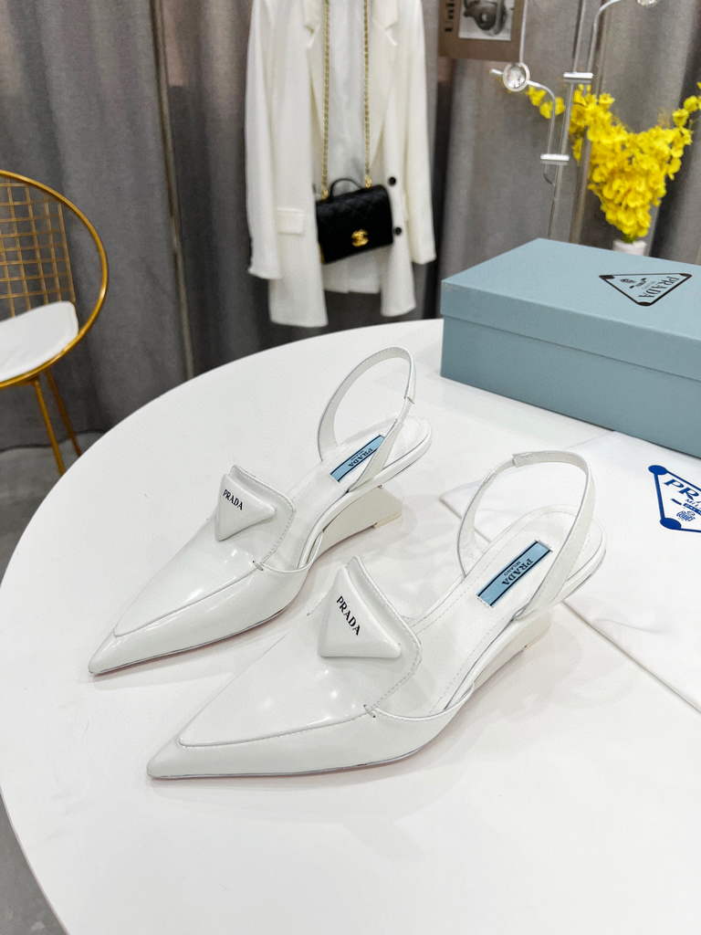 Prada 1I901M Brushed leather Slingback pumps Shiny Leather Sandals Shoes P91002