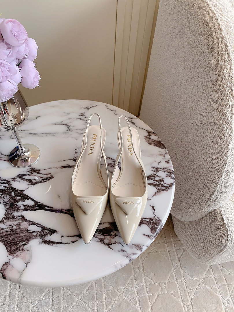 Prada 1I901M Women's Patent leather slingback pumps P10004
