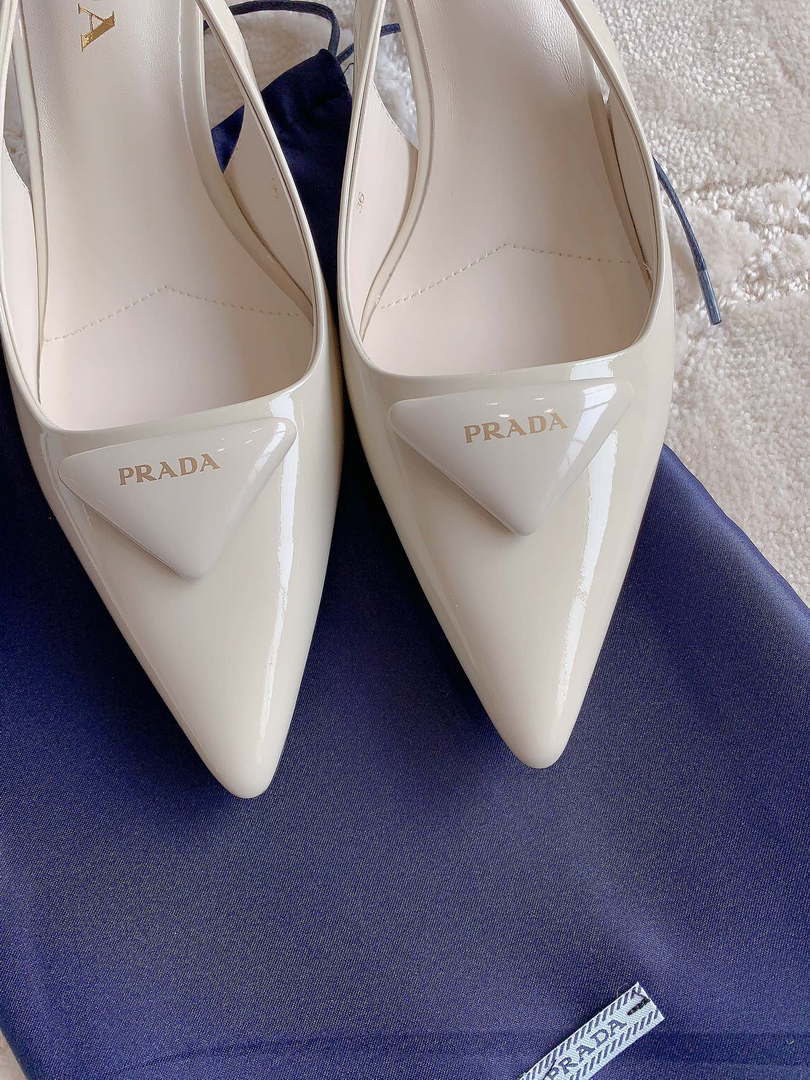 Prada 1I901M Women's Patent leather slingback pumps P10004
