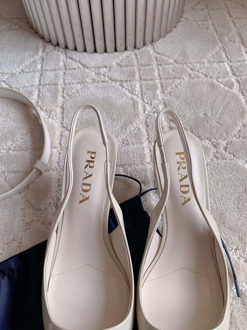 Prada 1I901M Women's Patent leather slingback pumps P10004