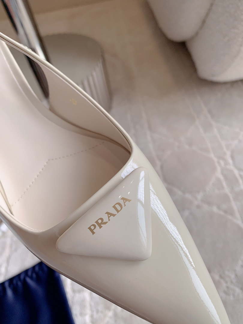 Prada 1I901M Women's Patent leather slingback pumps P10004