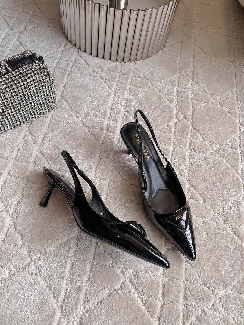 Prada 1I901M Women's Patent leather slingback pumps P10004