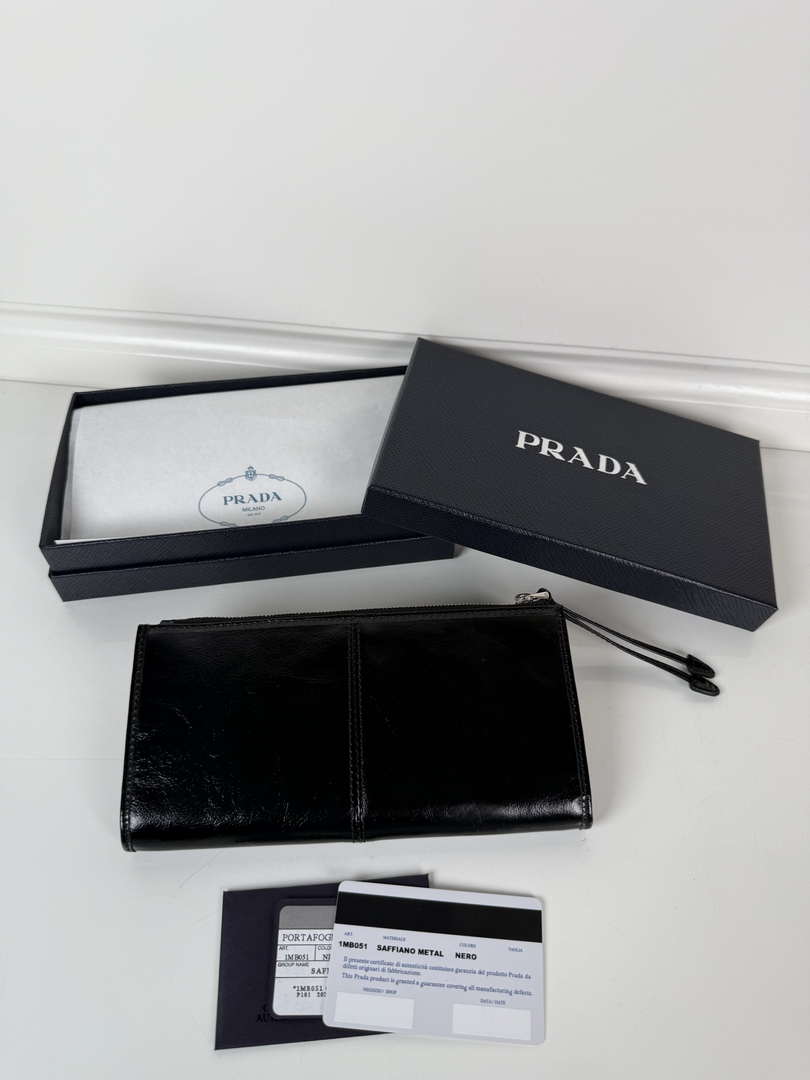 Prada 1MB051 Leather pouch Black